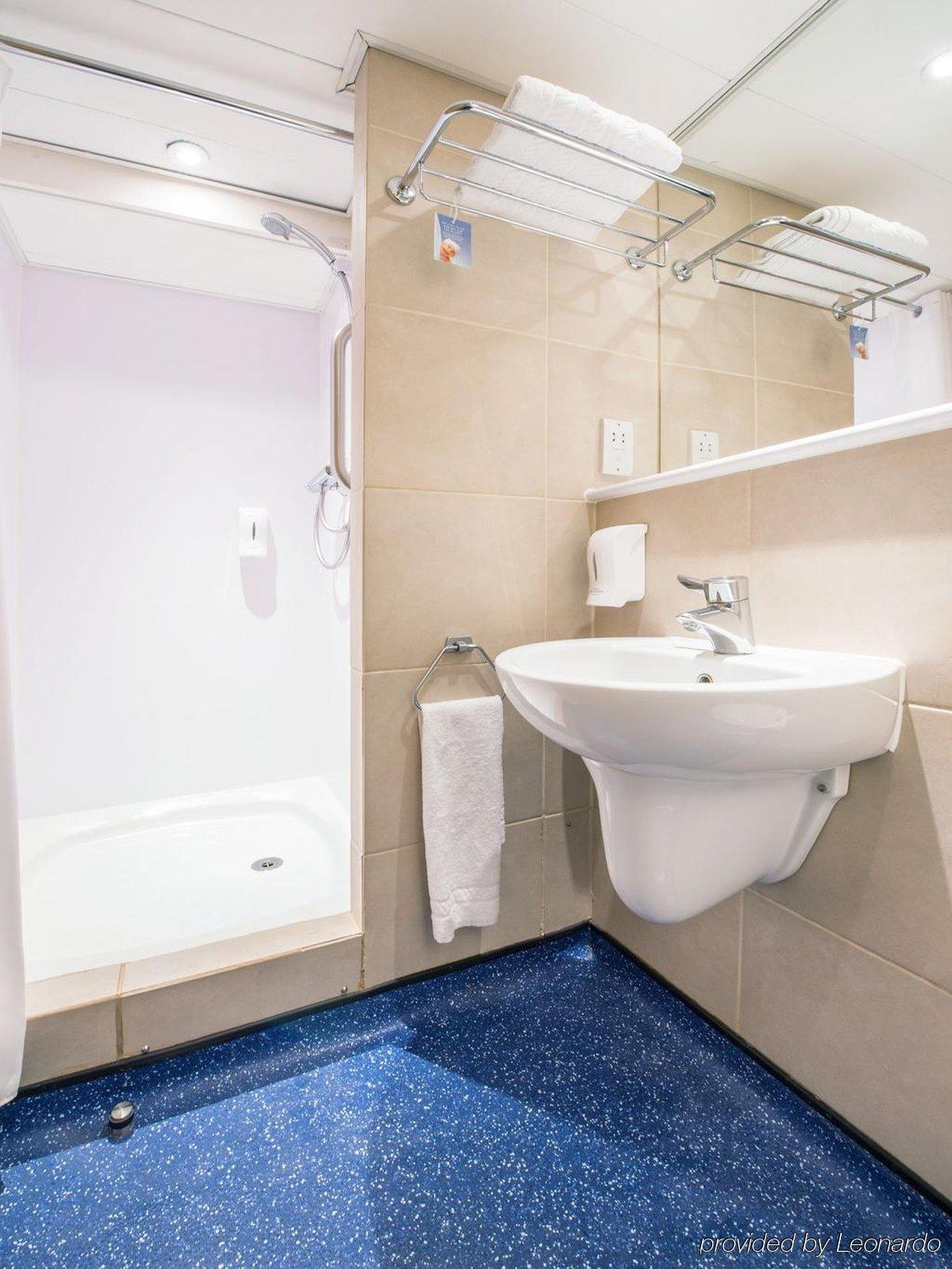Comfort Hotel Tower Of Londres Extérieur photo