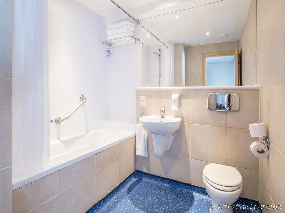 Comfort Hotel Tower Of Londres Extérieur photo